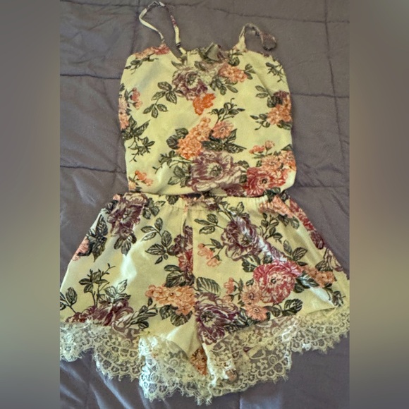 Japna Lounge 3 Piece Pajama Set Medium - Picture 5 of 5